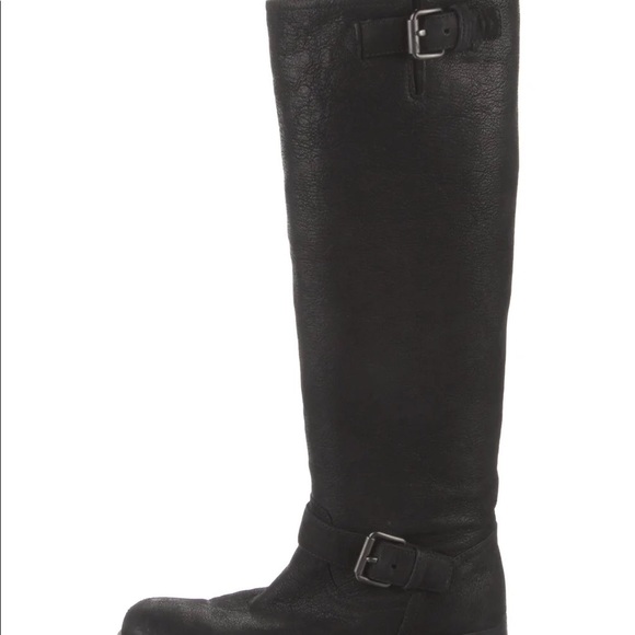 Prada boot w buckle - Picture 4 of 5